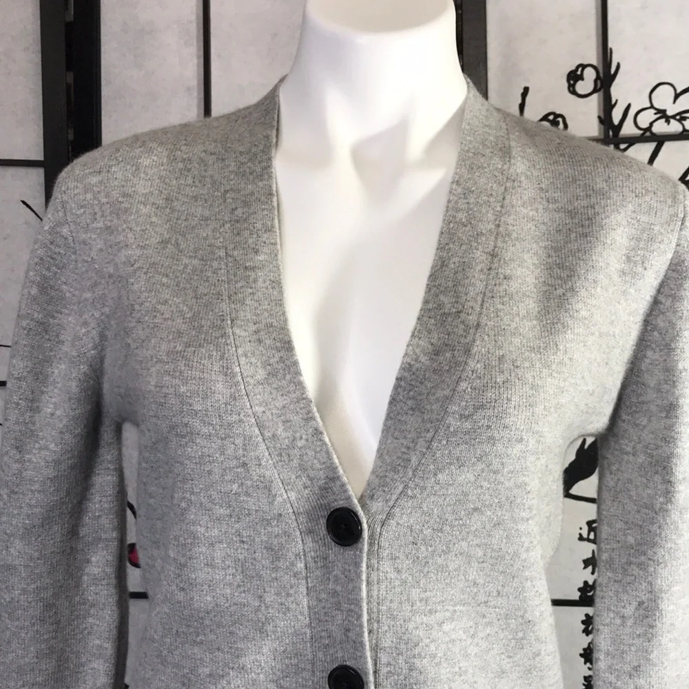 ๐ฒ๐ Maeve by Anthropologie Cashmere Collection Essa Grey Button Down Cardigan - Picture 12 of 15